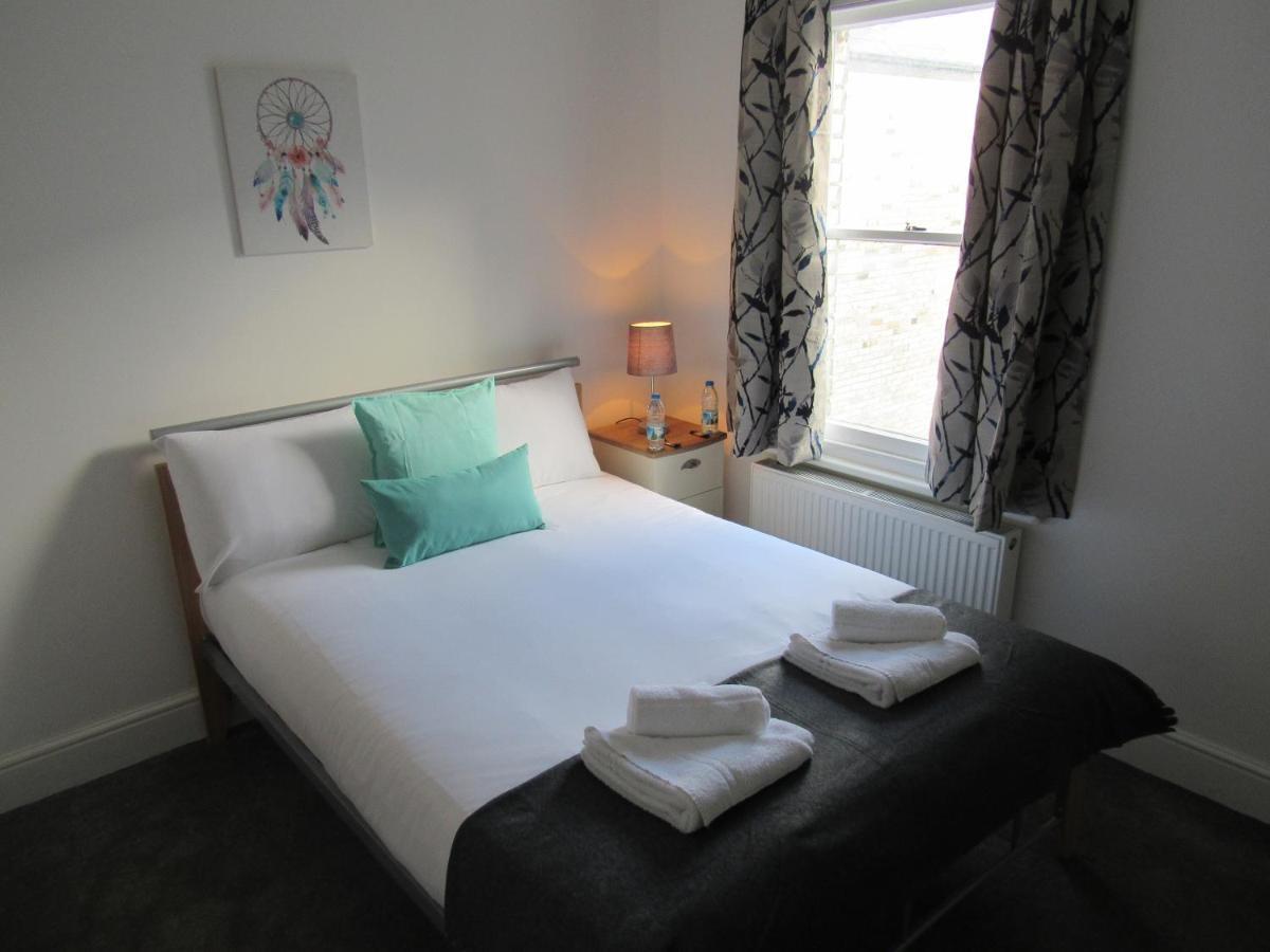 The Tas Suites - Tas Accommodations Cambridge  Exterior photo