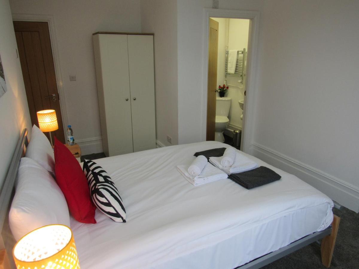 The Tas Suites - Tas Accommodations Cambridge  Exterior photo