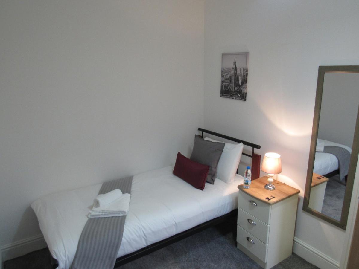 The Tas Suites - Tas Accommodations Cambridge  Exterior photo